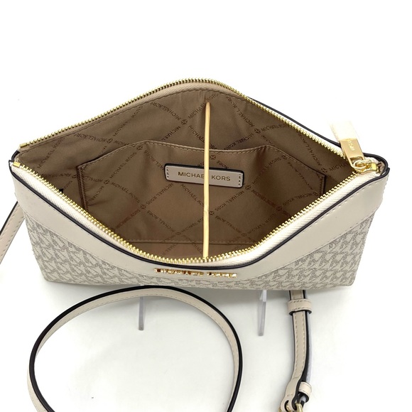 Michael Kors Large Charlotte 3 in 1 Tote Bag - Picture 15 of 16